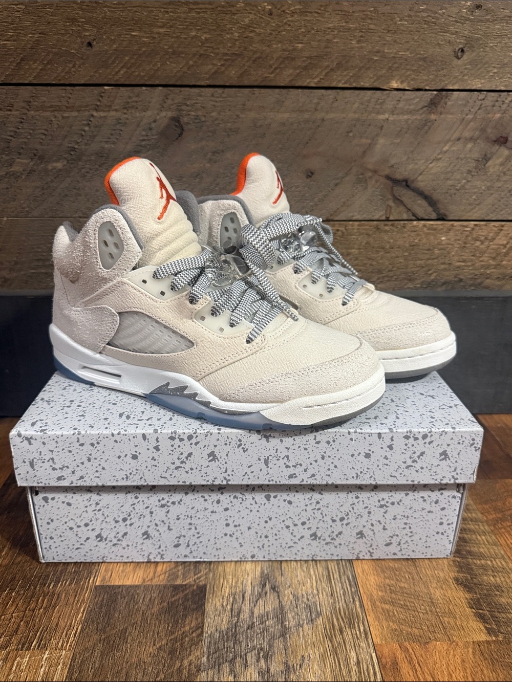 Nike Air Jordan 5 Retro SE Craft Light Orewood Brown GS 7Y Women’s 8.5